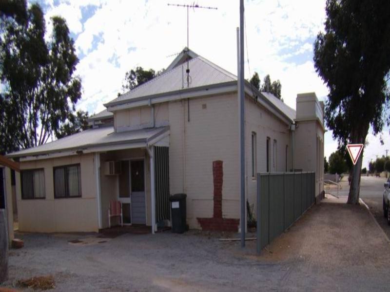 8 Macpherson, Carnamah WA 6517