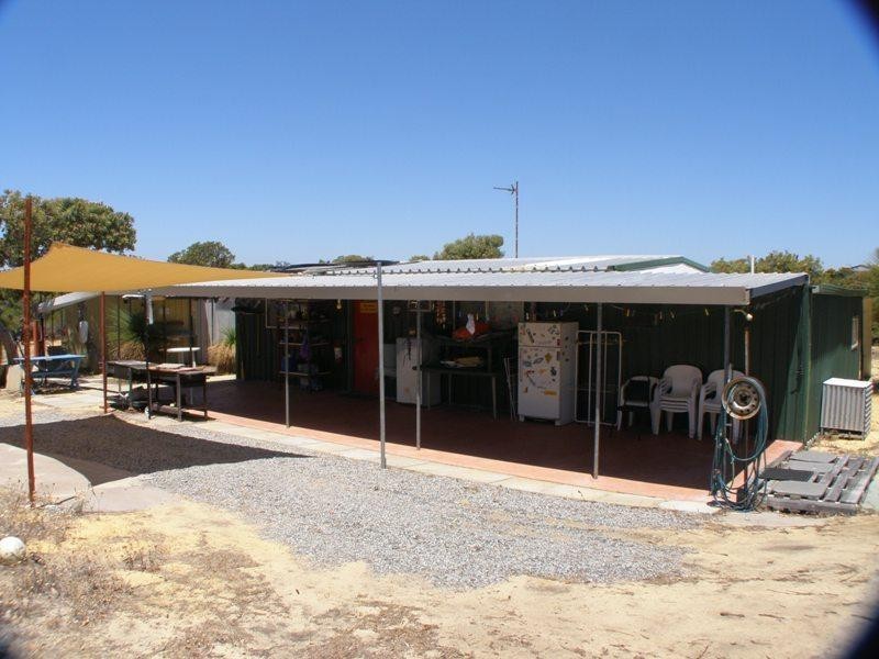 222 Wildflower Way, Karakin WA 6044