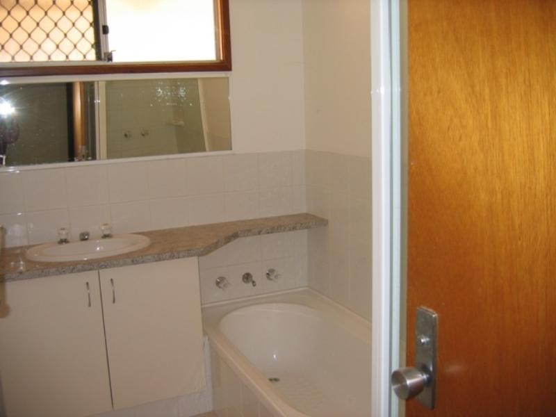 2 Bell Steet, Dalwallinu WA 6609