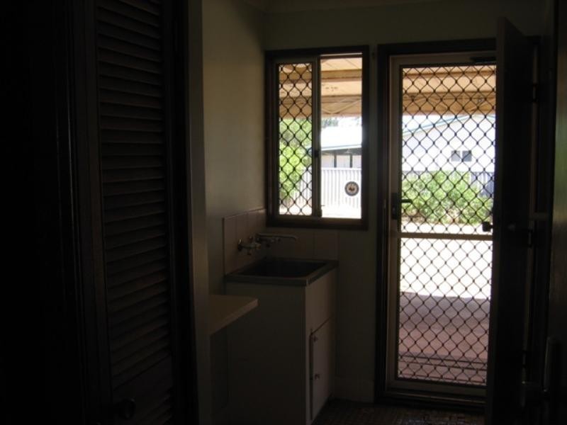 2 Bell Steet, Dalwallinu WA 6609