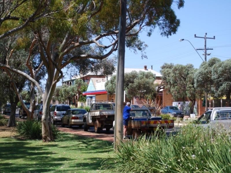 2 Bell Steet, Dalwallinu WA 6609