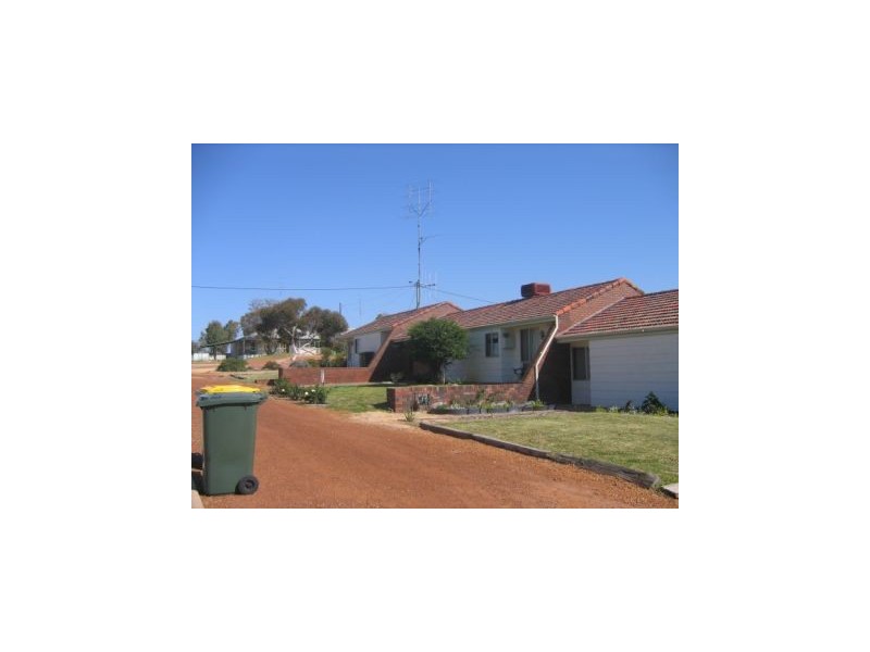 8 Ackland Street, Wongan Hills WA 6603