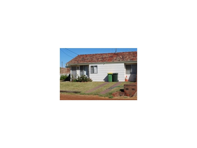 8 Ackland Street, Wongan Hills WA 6603