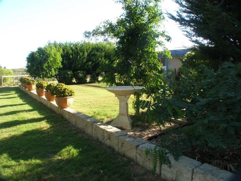 137 Ocean Farm Drive, Nilgen WA 6044