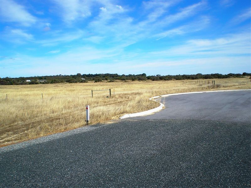 358 Hakea Court, Lancelin WA 6044