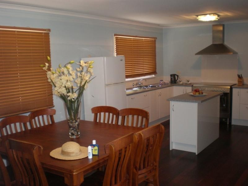 10 Wood Way, Ledge Point WA 6043