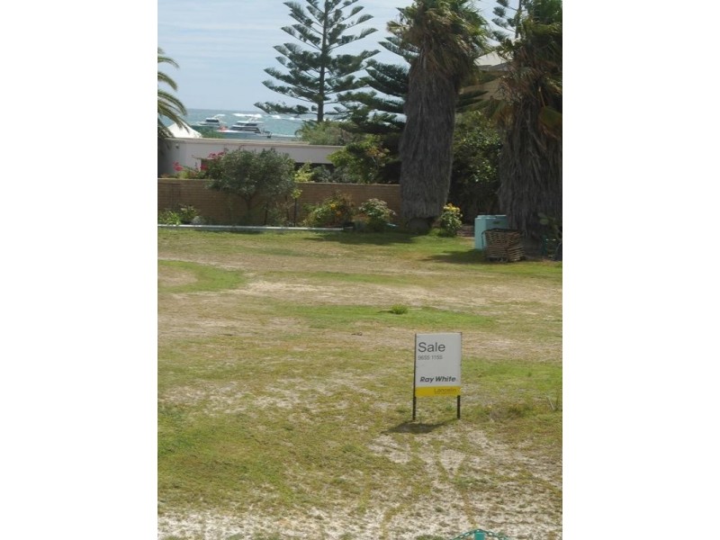 52 Gingin Road, Lancelin WA 6044