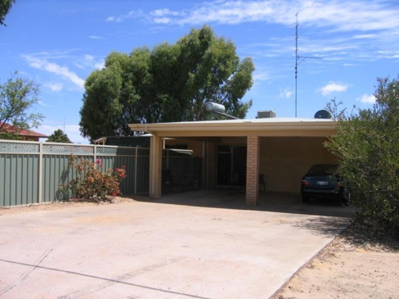 51 Quinlan Street, Wongan Hills WA 6603