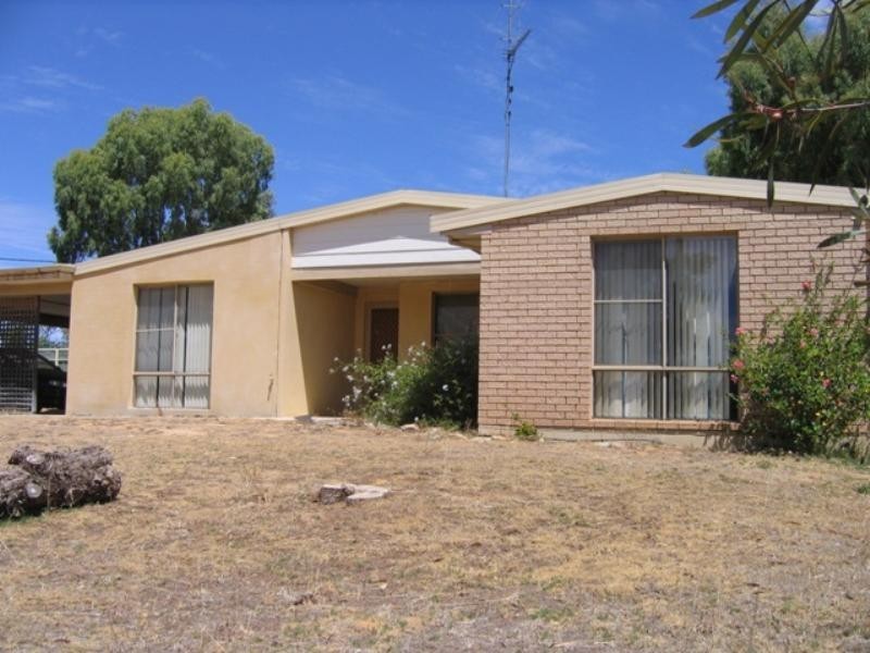 51 Quinlan Street, Wongan Hills WA 6603