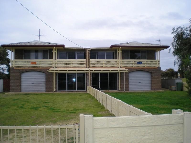 25 Gingin Road, Lancelin WA 6044