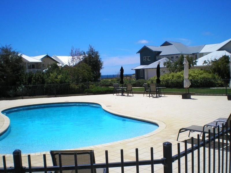 23/2 Robertson Road, Ledge Point WA 6043