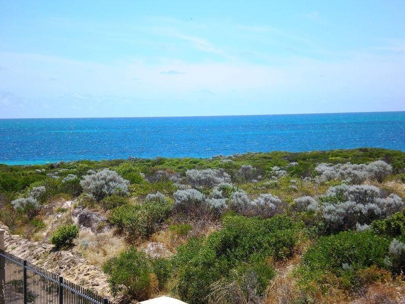 23/2 Robertson Road, Ledge Point WA 6043