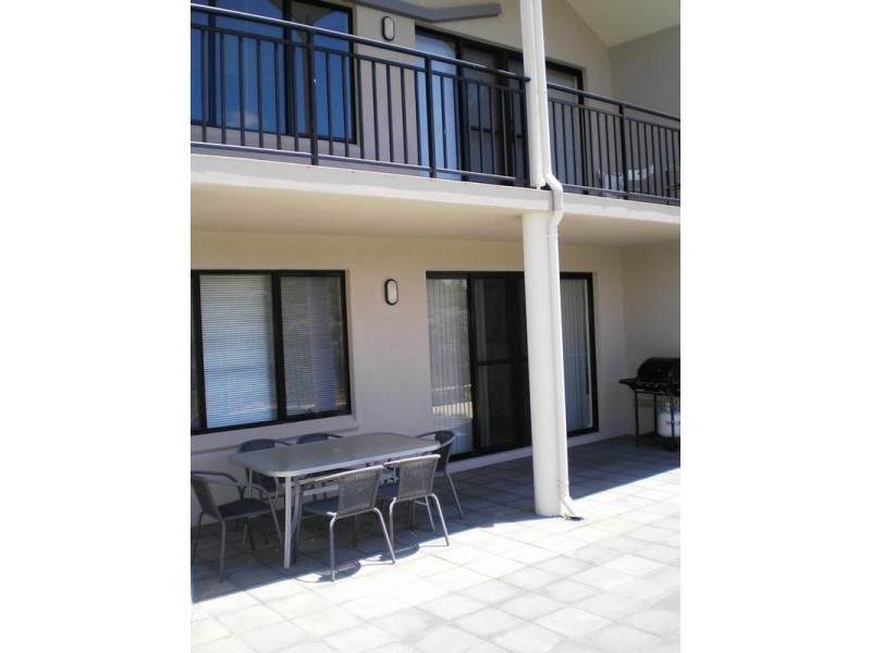 23/2 Robertson Road, Ledge Point WA 6043