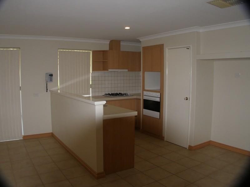 7/7 Warlu Place, High Wycombe WA 6057