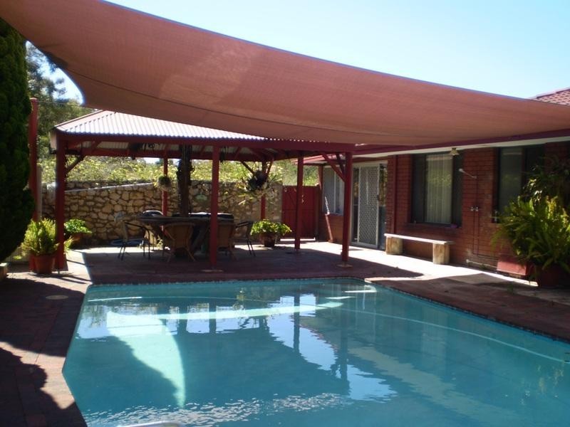 26 Chipping Drive, Woodridge WA 6041