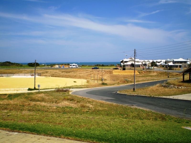 1/16 Dewar, Ledge Point WA 6043