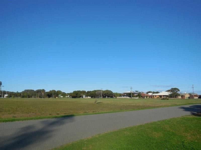 16B Wedge Avenue, Lancelin WA 6044