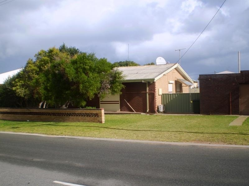 154 Gingin Road, Lancelin WA 6044