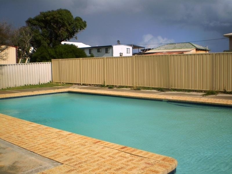 154 Gingin Road, Lancelin WA 6044