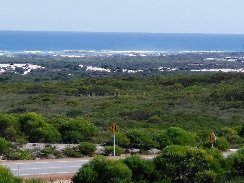 302 Pindari Place, Karakin WA 6044