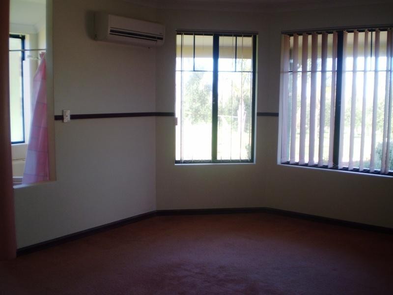 35 Sandalwood Road, Gabbadah WA 6041