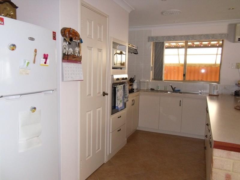 16 Bootoo Street, Lancelin WA 6044