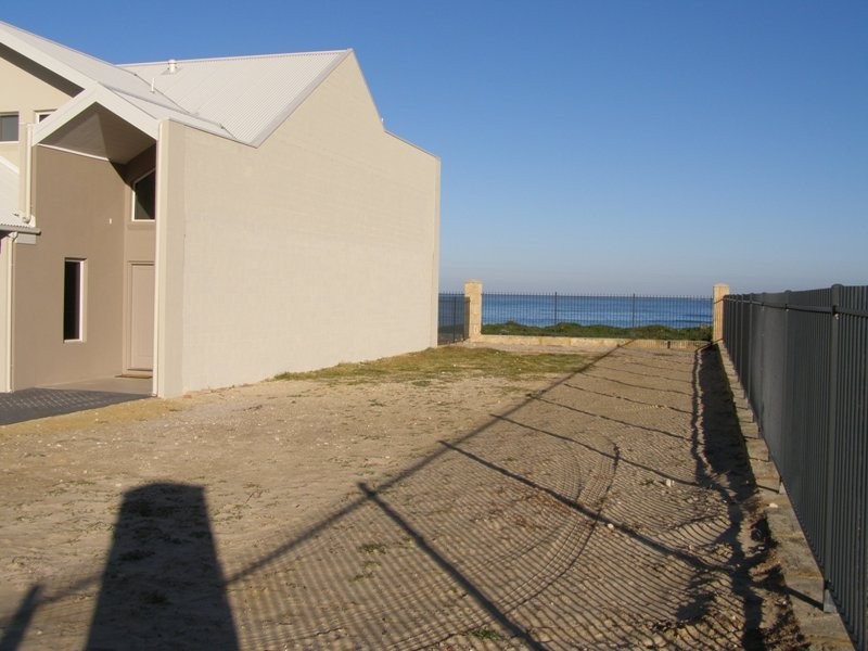 17/408 Robertson Road, Ledge Point WA 6043