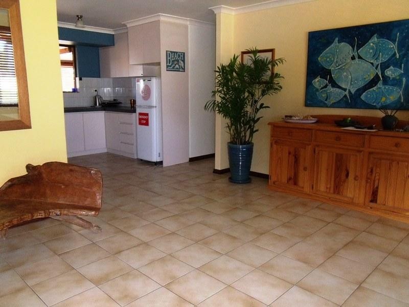 4 Dewar Way, Ledge Point WA 6043