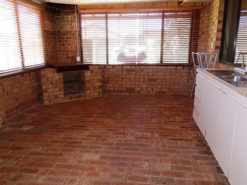 4 Dewar Way, Ledge Point WA 6043