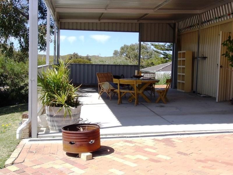 4 Dewar Way, Ledge Point WA 6043