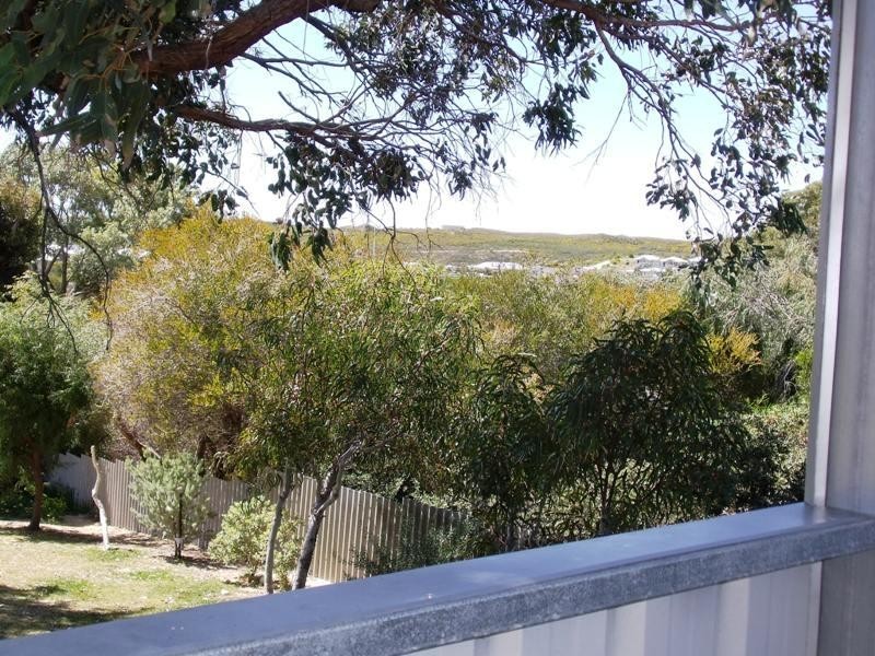 4 Dewar Way, Ledge Point WA 6043