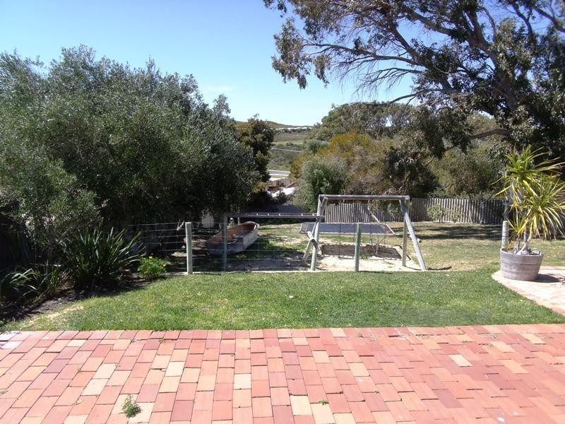4 Dewar Way, Ledge Point WA 6043