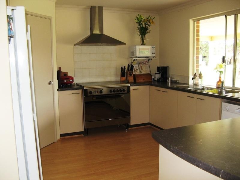 100 Dooling Road, Neergabby WA 6503