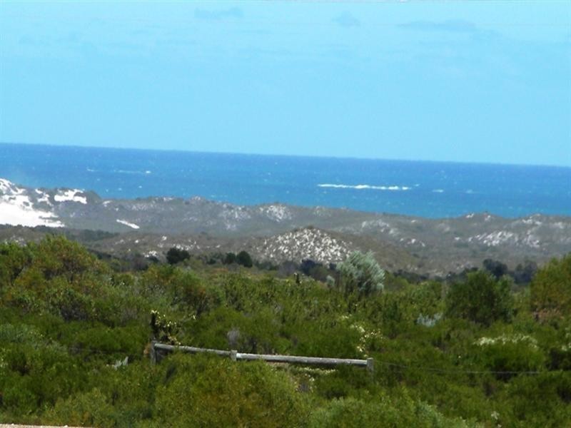 305 Pindari Place, Lancelin WA 6044