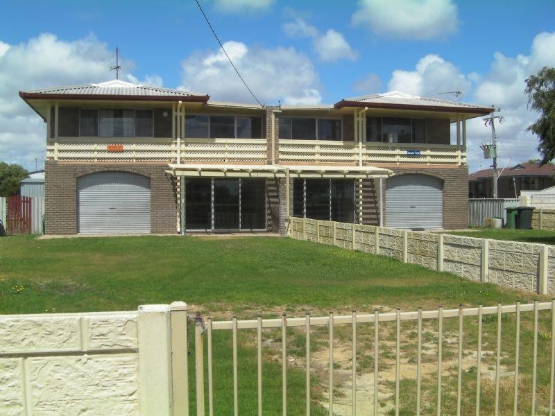 25 Gingin Road, Lancelin WA 6044