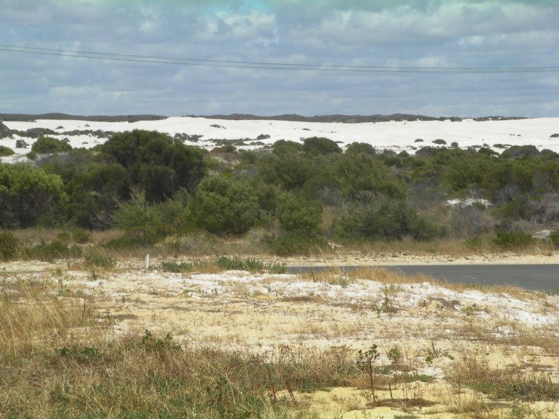 25 Gingin Road, Lancelin WA 6044