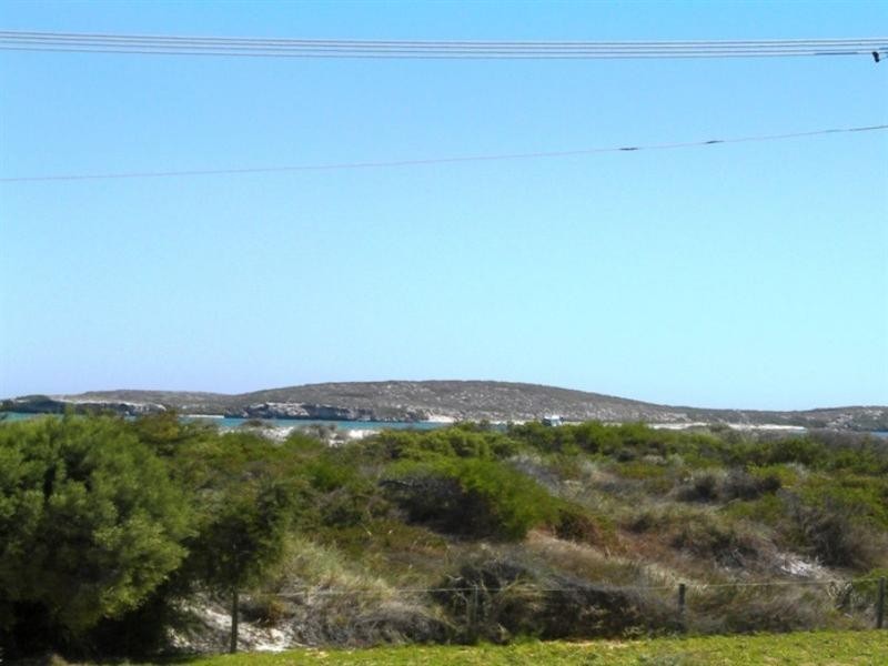 25 Gingin Road, Lancelin WA 6044