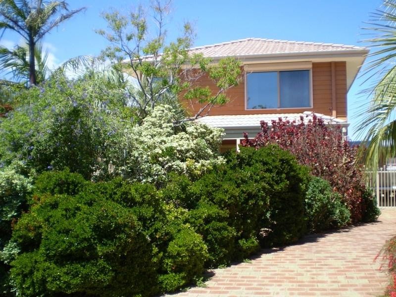 5/8 Collett Place, Guilderton WA 6041