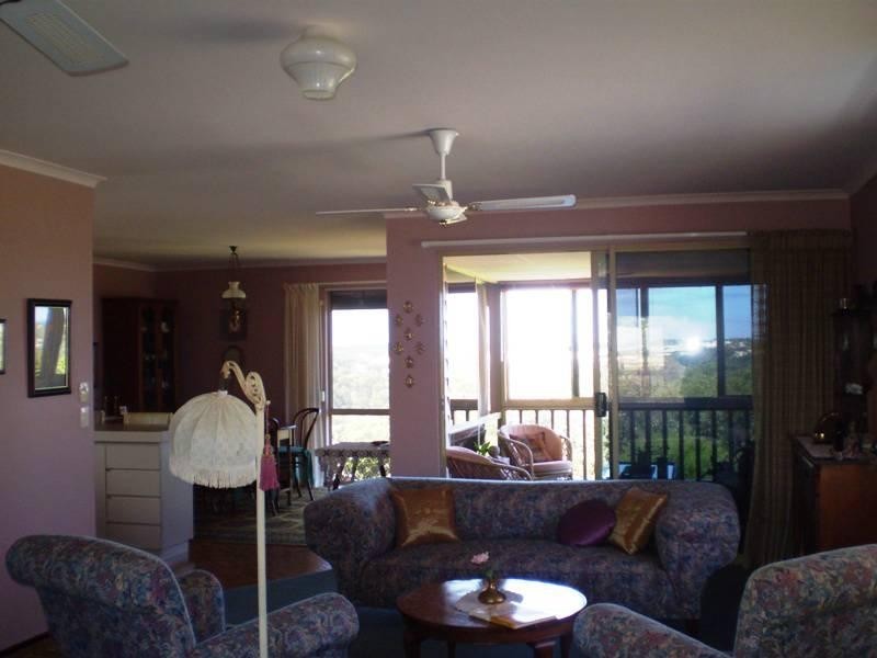 5/8 Collett Place, Guilderton WA 6041