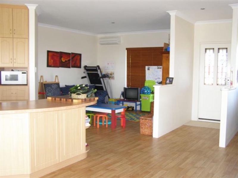 10 The Lookout, Karakin WA 6044