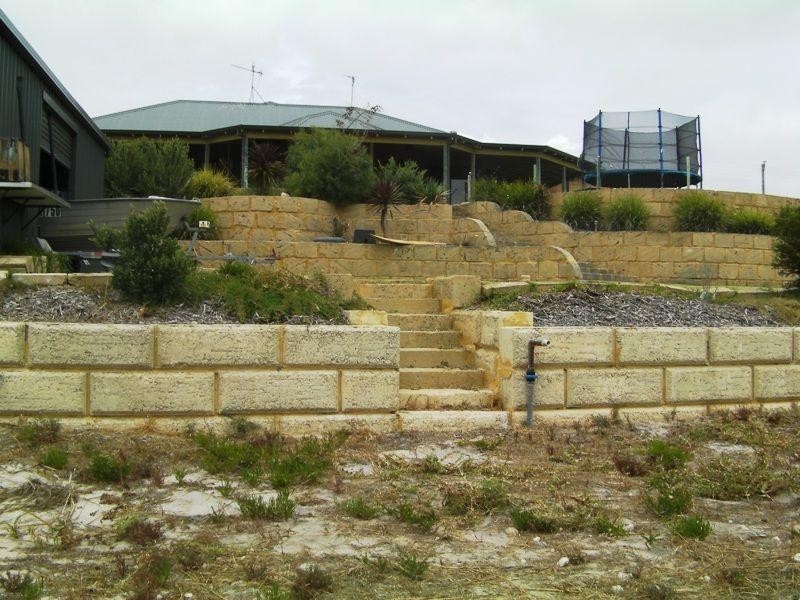 10 The Lookout, Lancelin WA 6044