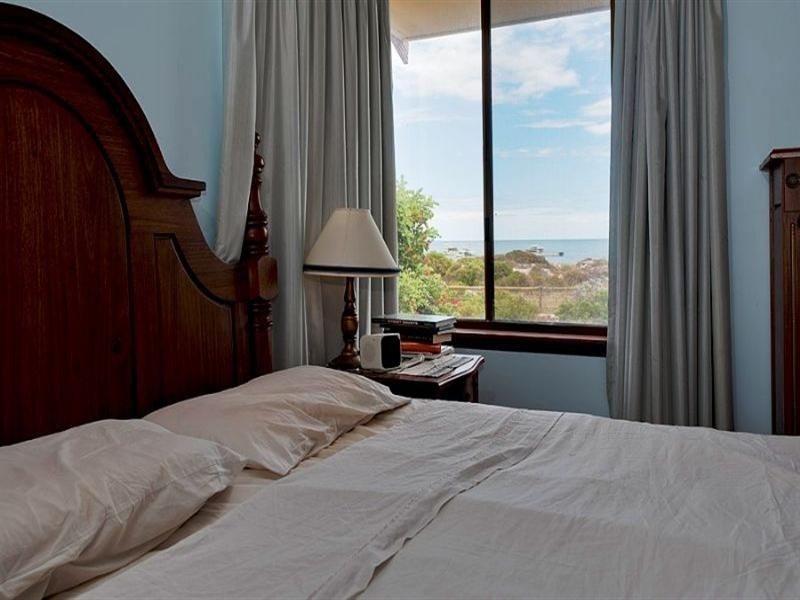 72 Gingin Road, Lancelin WA 6044