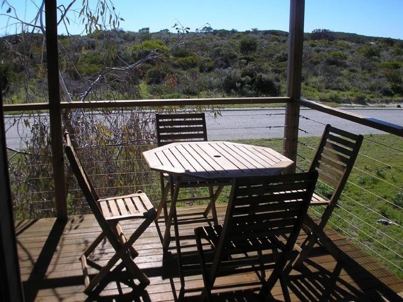 32 Lucraft Loop, Ledge Point WA 6043