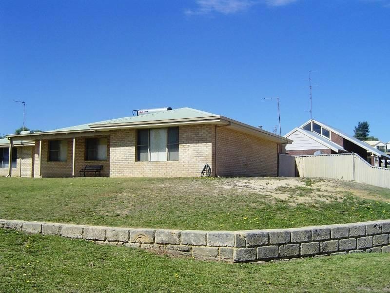 1 18 Wedge Street, Ledge Point WA 6043