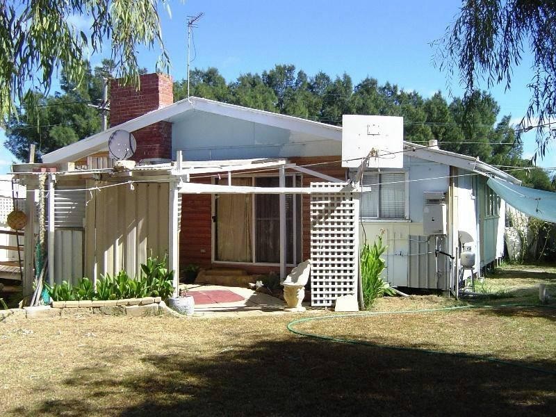 43 Gingin Road, Lancelin WA 6044