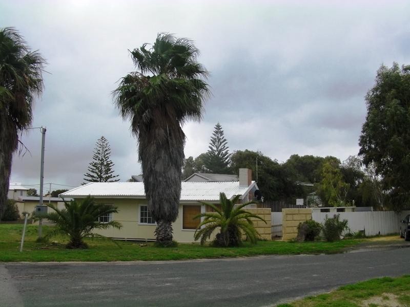 43 Gingin Road, Lancelin WA 6044