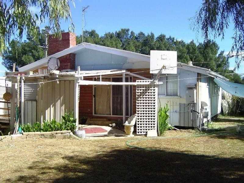 43 Gingin Road, Lancelin WA 6044