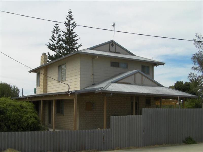 16 Rennie Crescent, Lancelin WA 6044