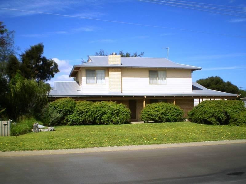 16 Rennie Crescent, Lancelin WA 6044