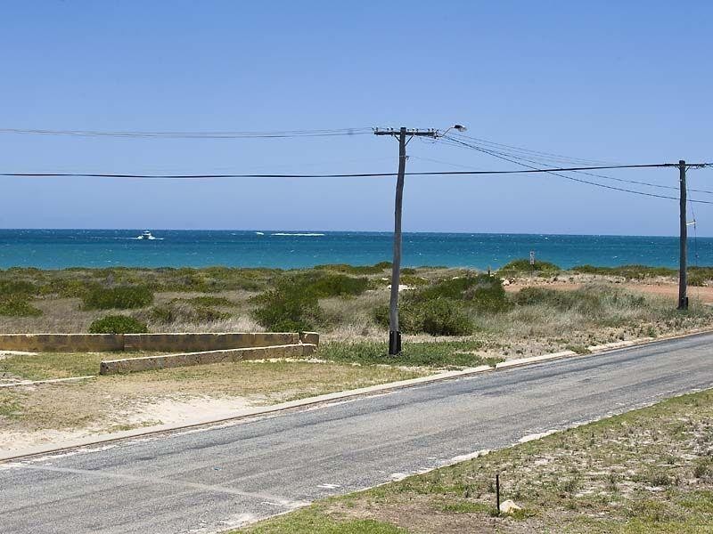 13 Hawcroft Place, Lancelin WA 6044